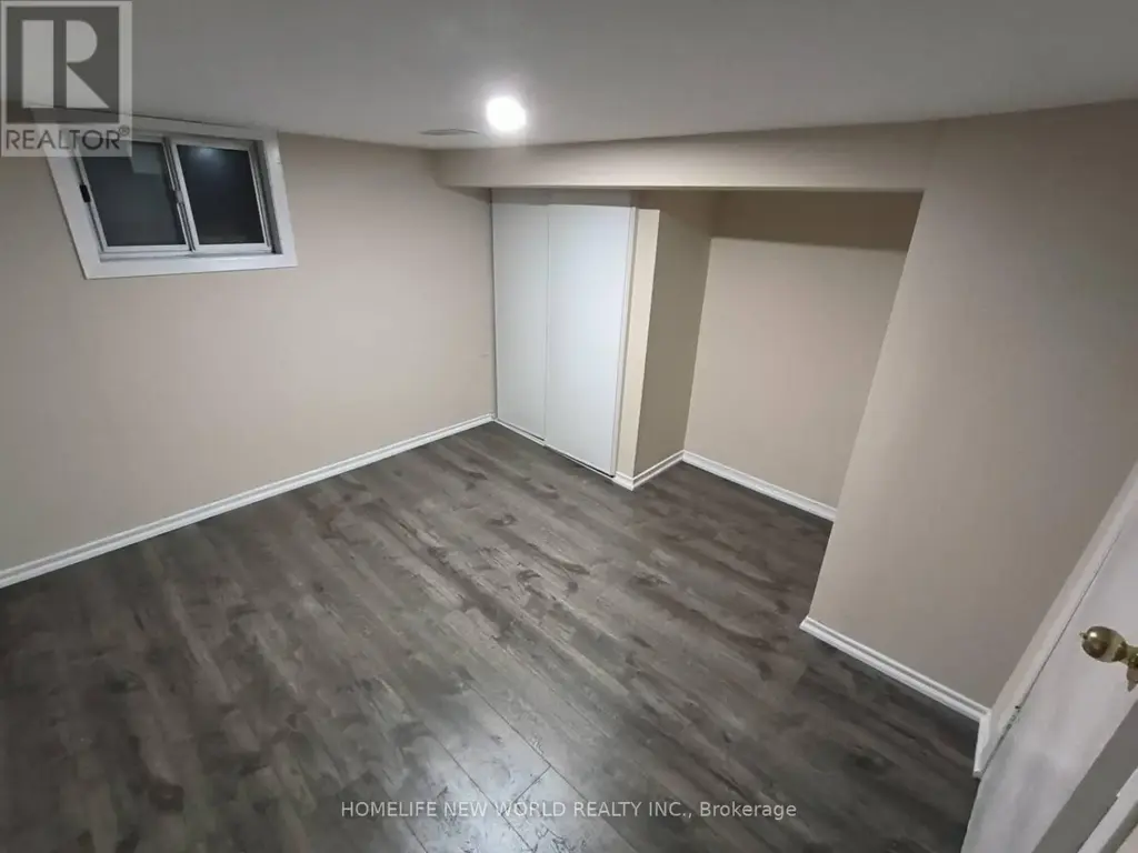 55 Chamberlain B1 Avenue, Toronto (Briar Hill-Belgravia)